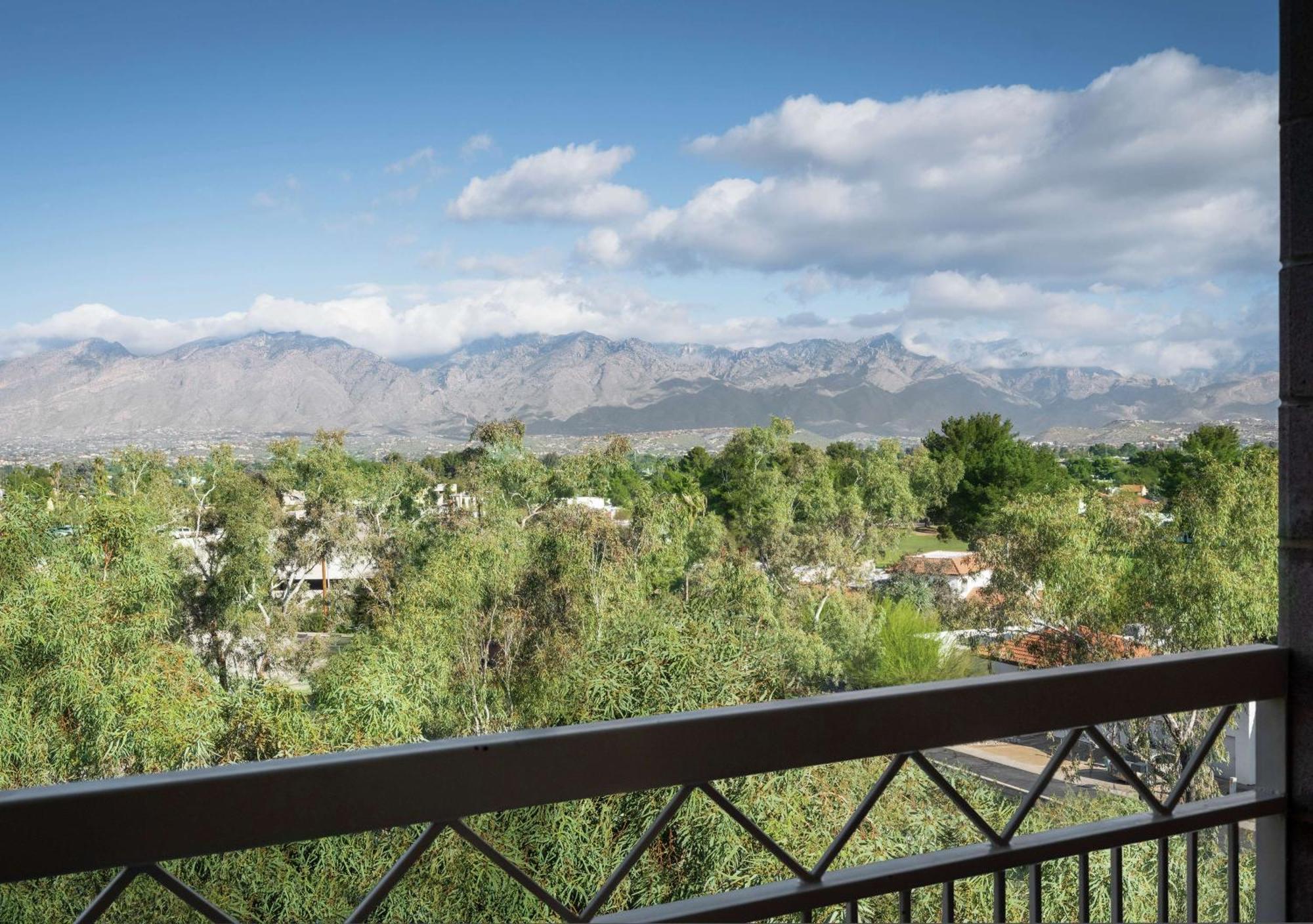 Embassy Suites By Hilton Tucson East Eksteriør bilde