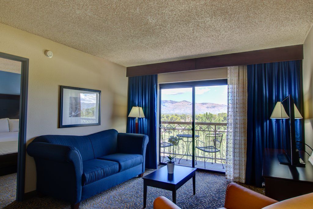 Embassy Suites By Hilton Tucson East Eksteriør bilde